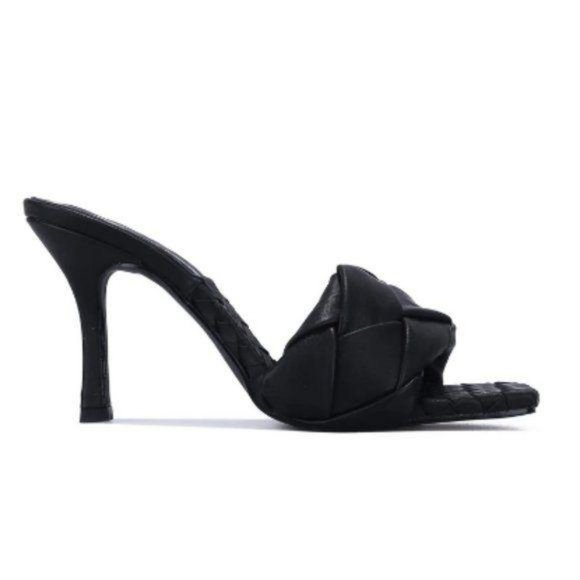 !! EXCLUSIVE !! Square Toe Braided Mule in Black - Picture 11 of 12